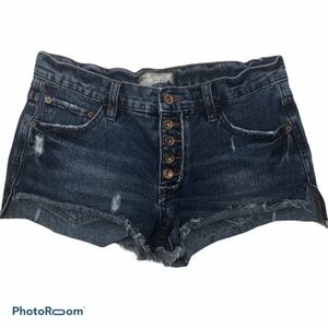 FREE PEOPLE Cut Off Button Fly Jean Shorts. EUC.